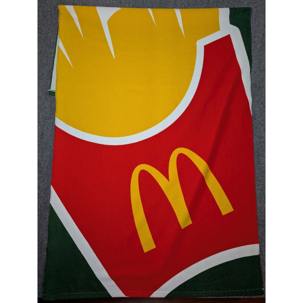 McDonald's Promotional 2023 Italian Fries Beach Green Background‎